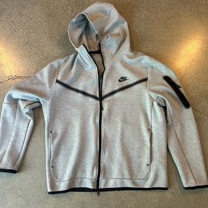 Nike tech grey